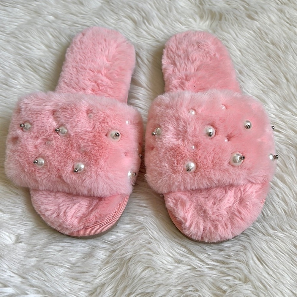 Fuzzy Pink Slippers NWOT